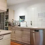 לינה וארוחת בוקר Haus Berchstein 3*