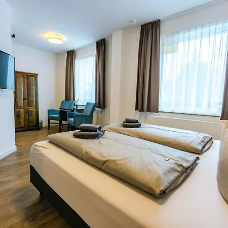 Haus Berchstein Bed & Breakfast 3*